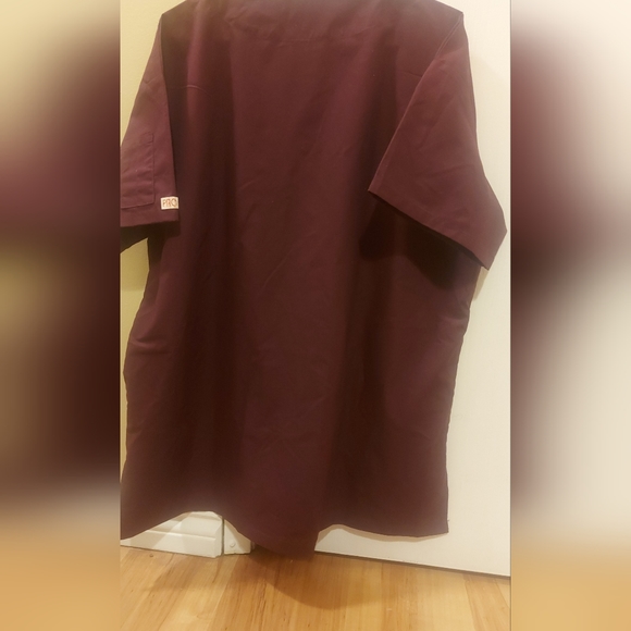Pro Silky Soft Scrub V-Neck Top - Picture 1 of 3